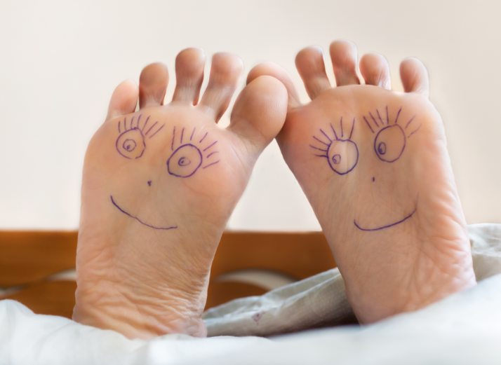 feet image small